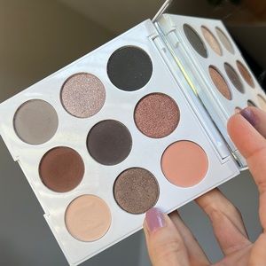 MadLuvv Mineral Vault Eyeshadow Palette.